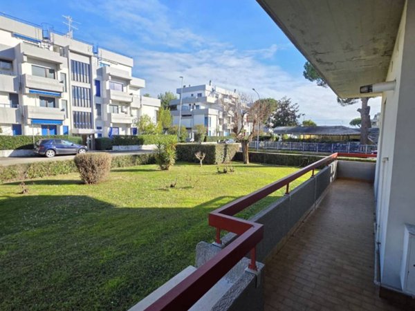 appartamento in vendita a Martinsicuro in zona Villa Rosa