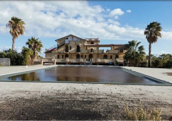 negozio in vendita a Martinsicuro