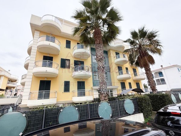 appartamento in vendita a Martinsicuro in zona Villa Rosa