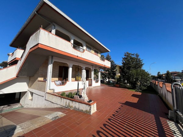 appartamento in vendita a Martinsicuro in zona Villa Rosa