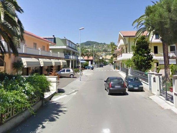 negozio in vendita a Martinsicuro