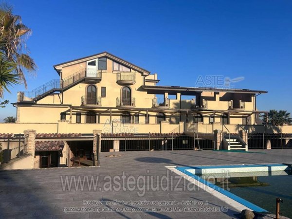 negozio in vendita a Martinsicuro