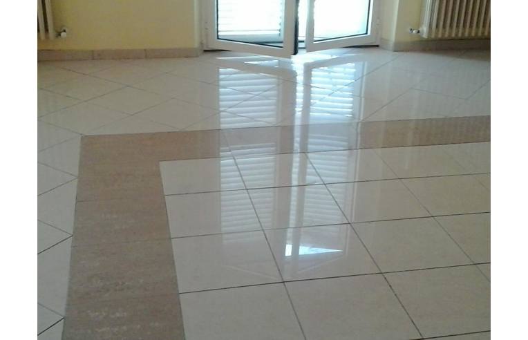 appartamento in vendita a Martinsicuro in zona Villa Rosa