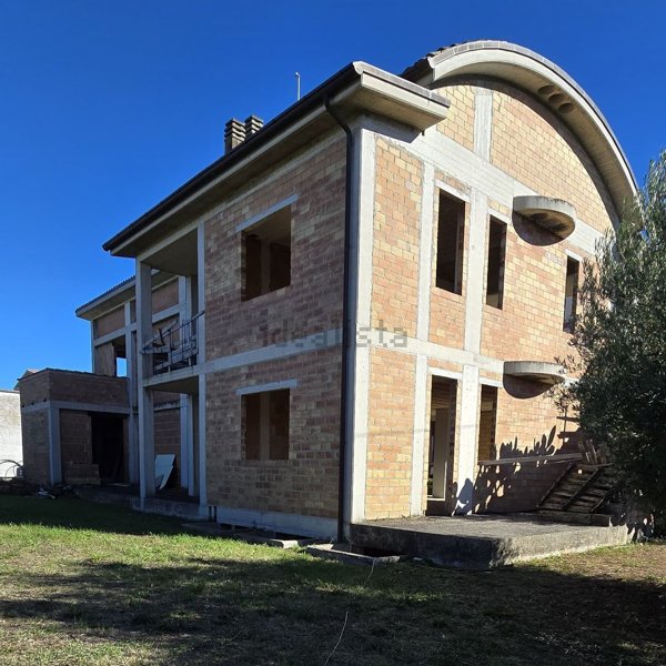 casa indipendente in vendita a Martinsicuro