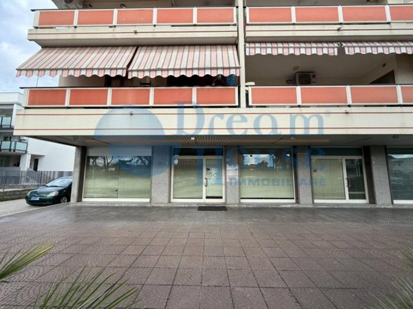 casa indipendente in vendita a Martinsicuro in zona Villa Rosa