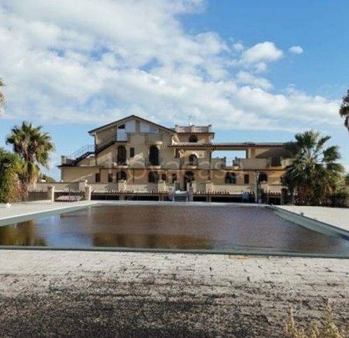 negozio in vendita a Martinsicuro