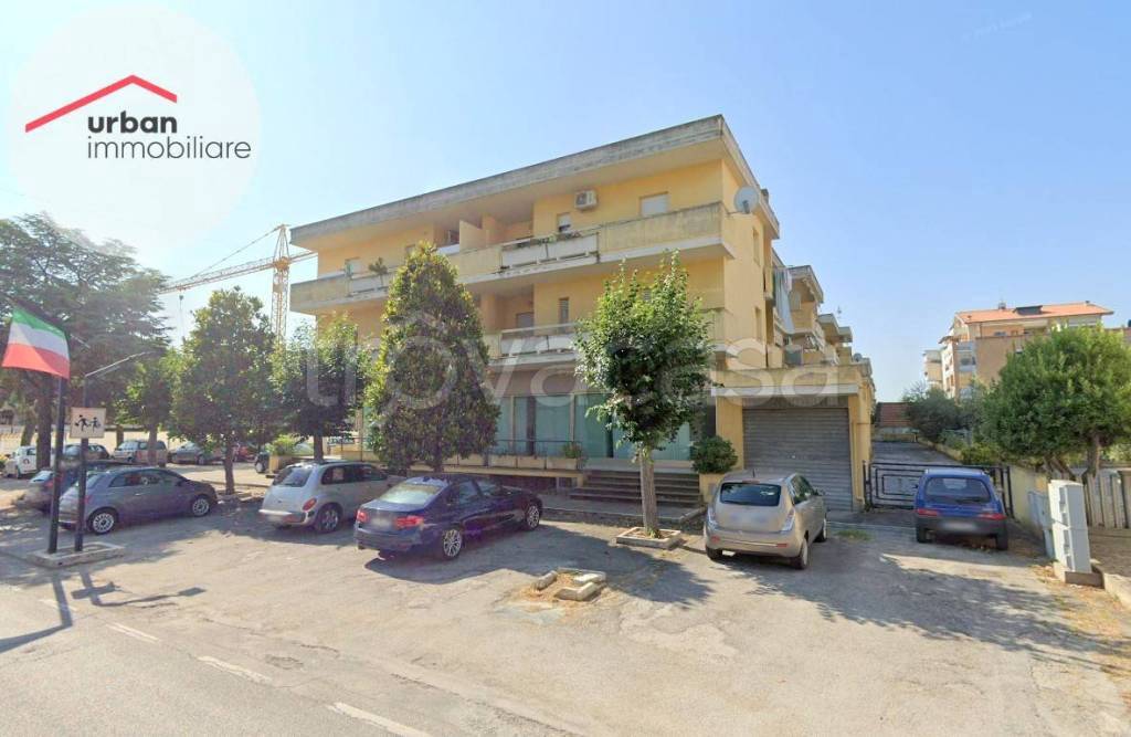 villa in vendita a Martinsicuro in zona Villa Rosa