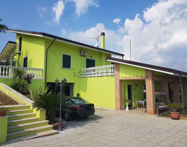 casa indipendente in vendita a Martinsicuro