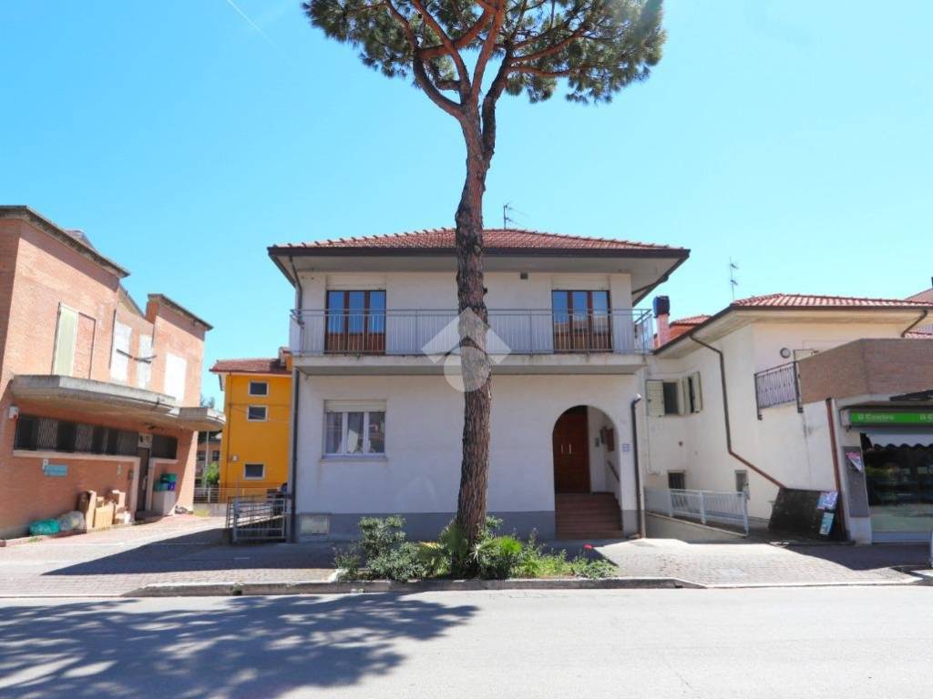 casa indipendente in vendita a Martinsicuro in zona Villa Rosa