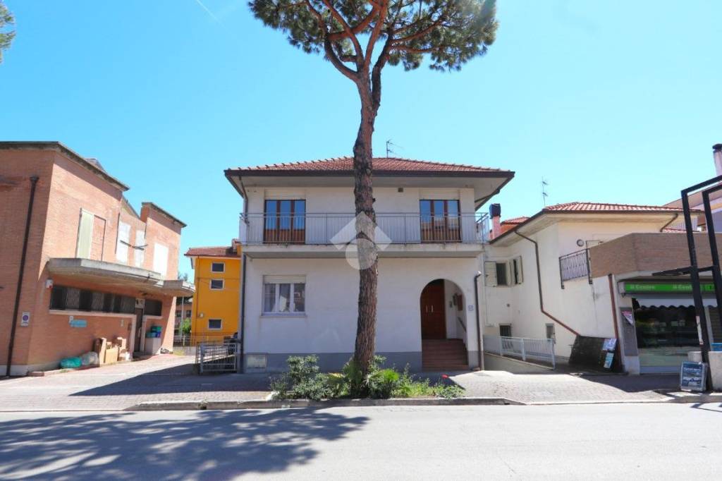 casa indipendente in vendita a Martinsicuro in zona Villa Rosa