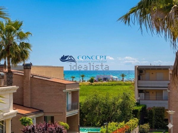 appartamento in vendita a Martinsicuro in zona Villa Rosa