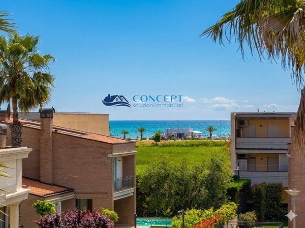 casa indipendente in vendita a Martinsicuro in zona Villa Rosa