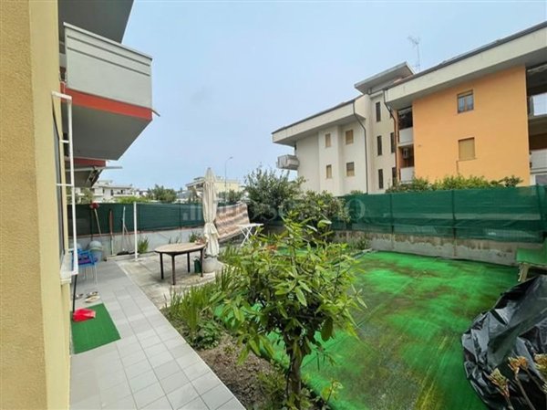 appartamento in vendita a Martinsicuro in zona Villa Rosa