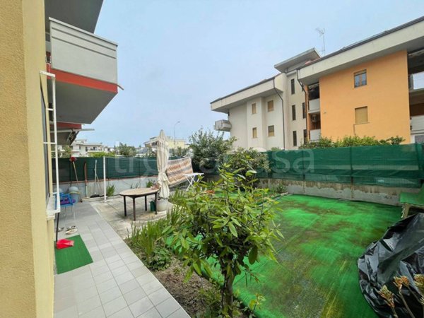 appartamento in vendita a Martinsicuro in zona Villa Rosa