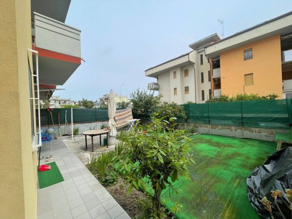 appartamento in vendita a Martinsicuro in zona Villa Rosa
