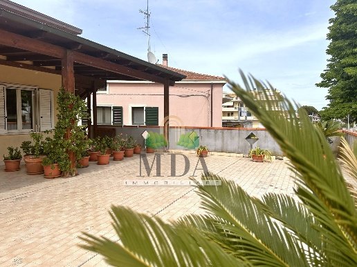 casa indipendente in vendita a Martinsicuro in zona Villa Rosa