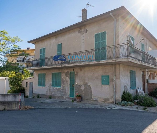 casa indipendente in vendita a Martinsicuro