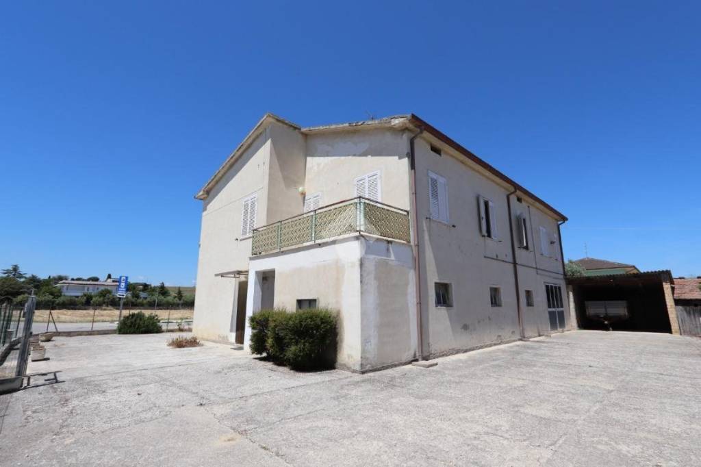 casa indipendente in vendita a Martinsicuro in zona Villa Rosa
