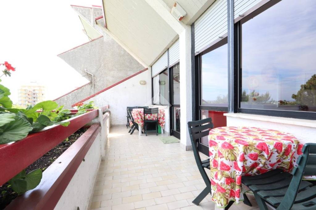 appartamento in vendita a Martinsicuro in zona Villa Rosa