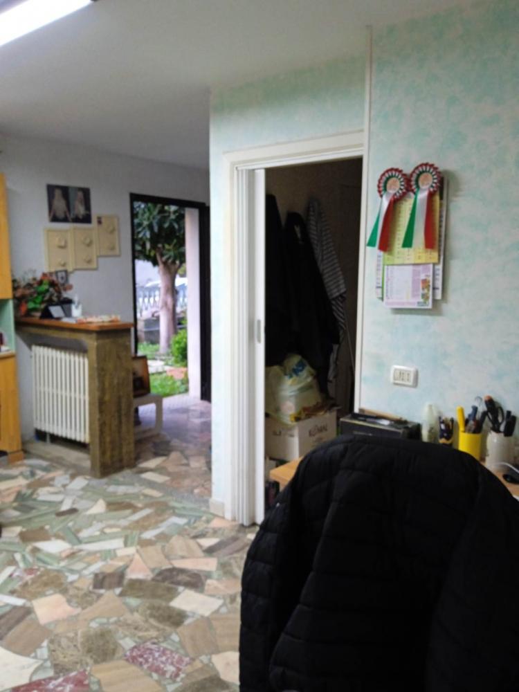 casa indipendente in vendita a Martinsicuro in zona Villa Rosa