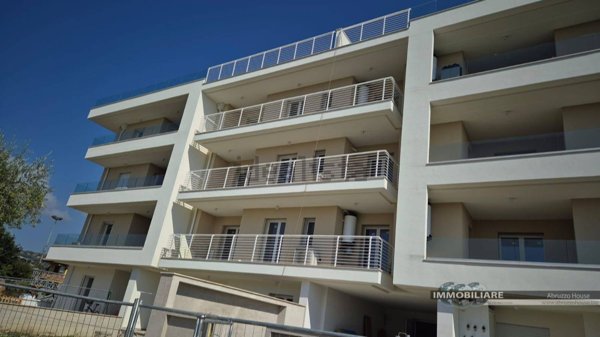 appartamento in vendita a Martinsicuro in zona Villa Rosa