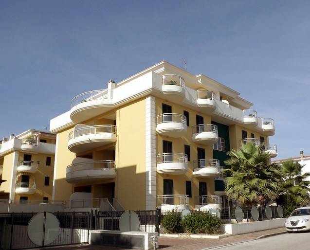 appartamento in vendita a Martinsicuro in zona Villa Rosa