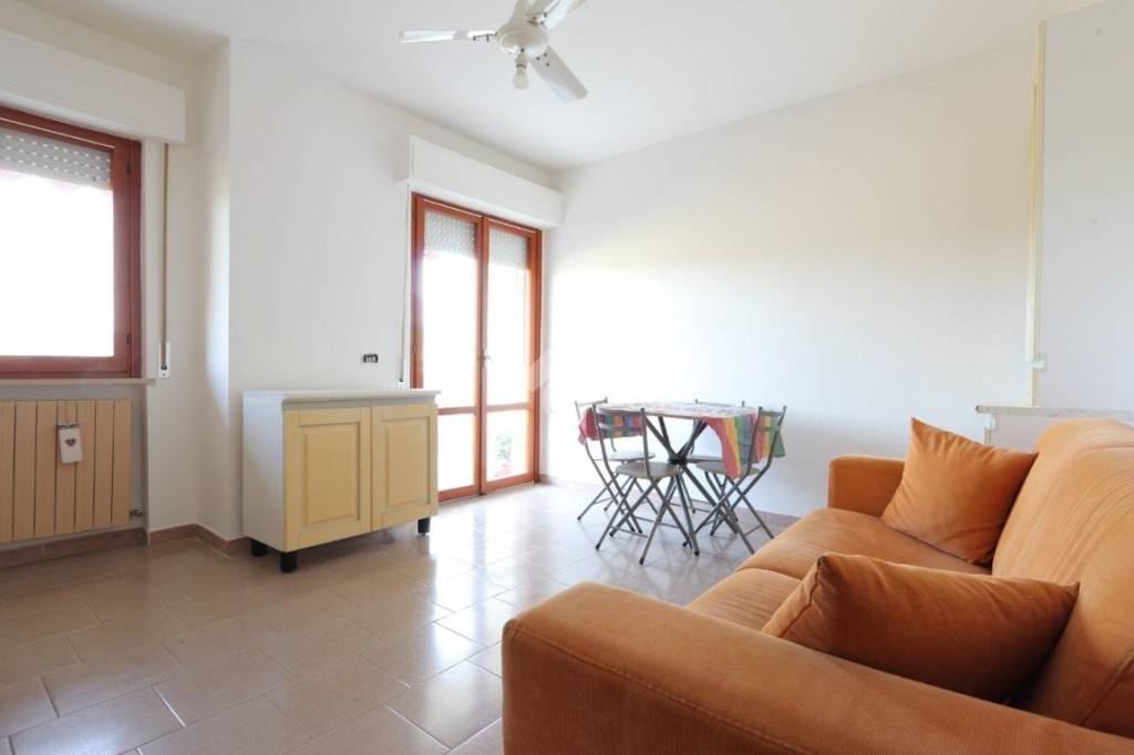 appartamento in vendita a Martinsicuro in zona Villa Rosa