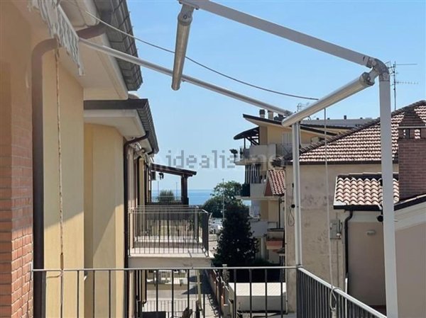 appartamento in vendita a Martinsicuro in zona Villa Rosa