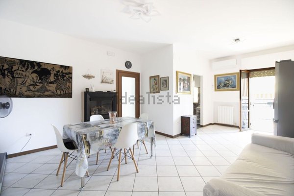 appartamento in vendita a Martinsicuro in zona Villa Rosa