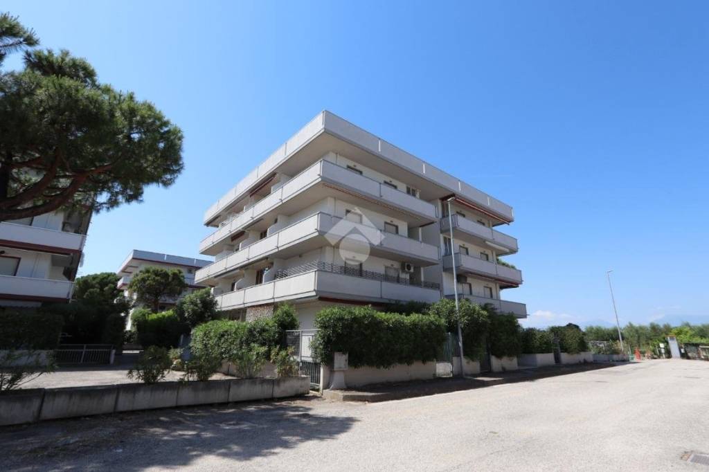 appartamento in vendita a Martinsicuro in zona Villa Rosa