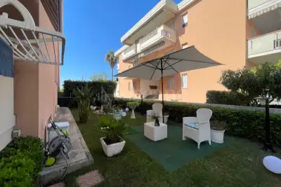 casa indipendente in vendita a Martinsicuro in zona Villa Rosa