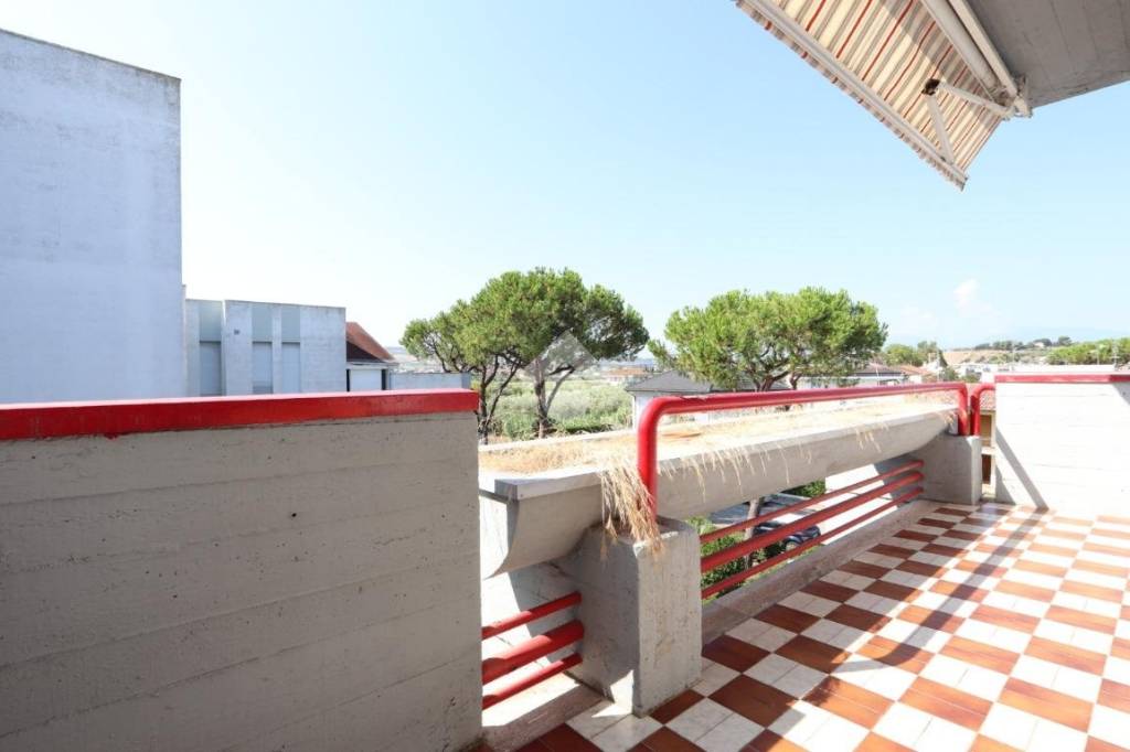 appartamento in vendita a Martinsicuro in zona Villa Rosa