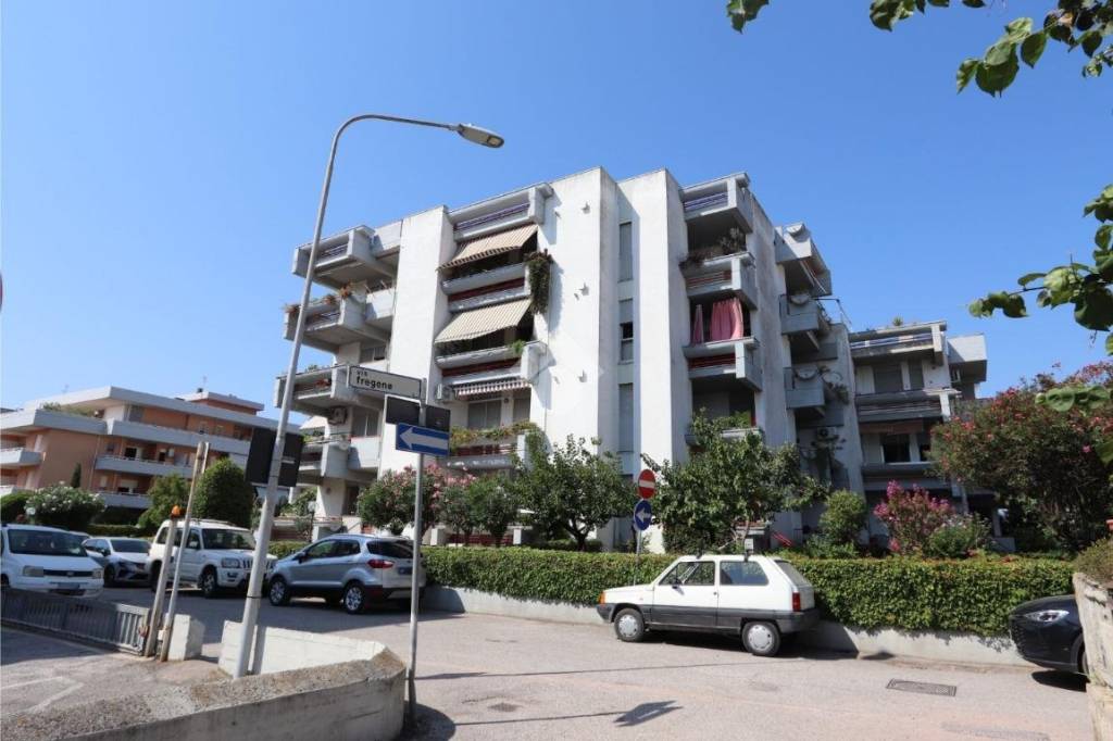 appartamento in vendita a Martinsicuro in zona Villa Rosa
