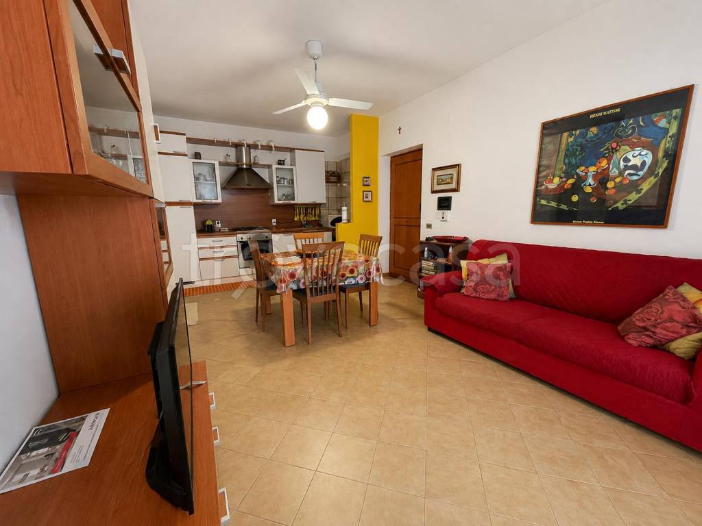 appartamento in vendita a Martinsicuro in zona Villa Rosa