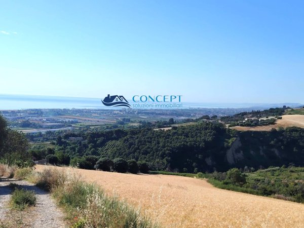 casa indipendente in vendita a Martinsicuro