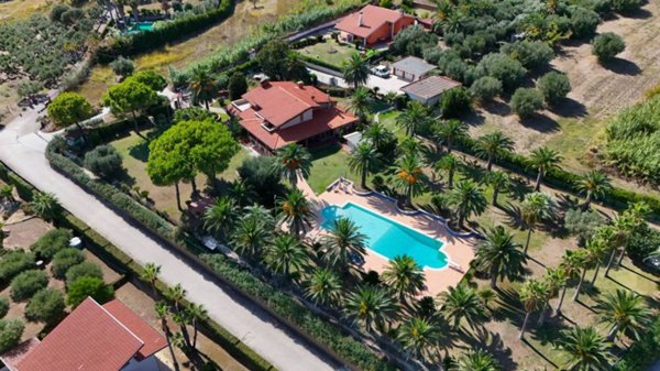 casa indipendente in vendita a Martinsicuro