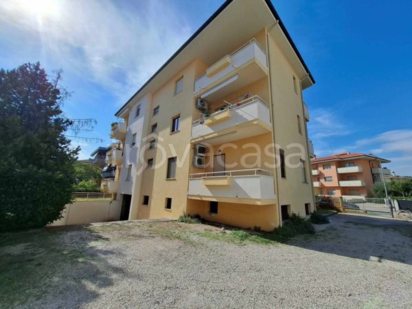 appartamento in vendita a Martinsicuro in zona Villa Rosa