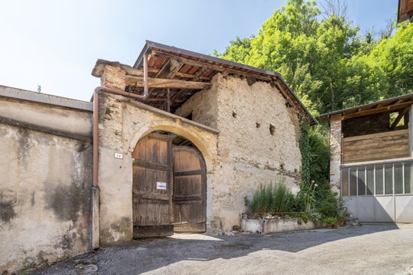 casa indipendente in vendita a Roccasparvera