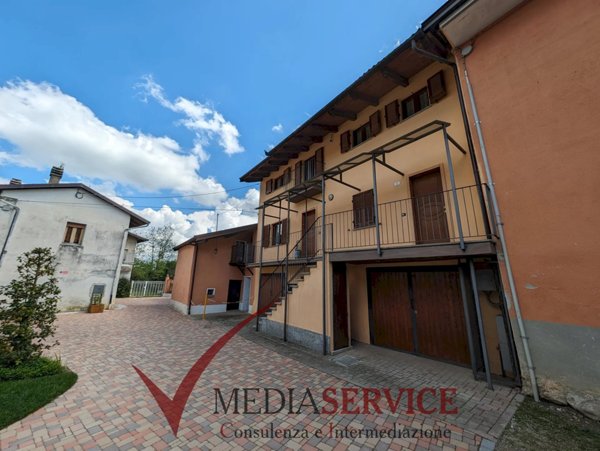 appartamento in vendita a Roccasparvera in zona Tetto Beraudi
