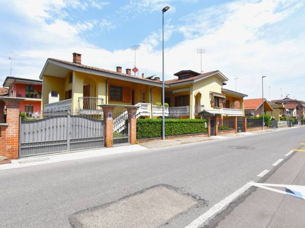 casa indipendente in vendita a Roccavione