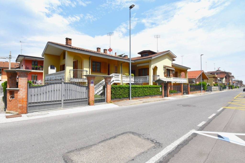 casa indipendente in vendita a Roccavione