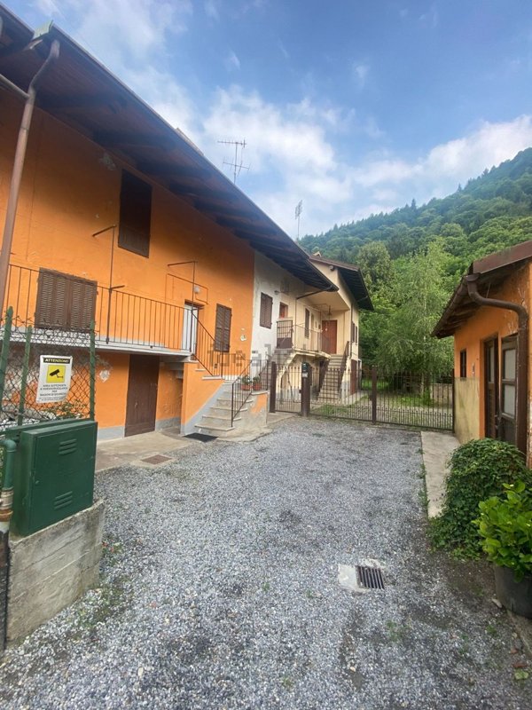 casa indipendente in vendita a Roccavione