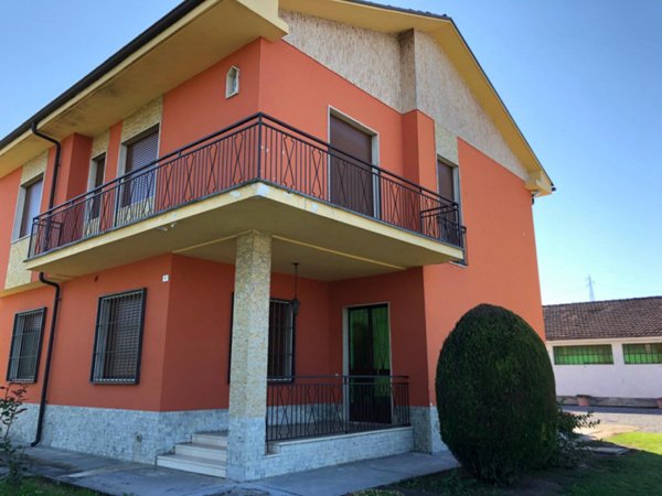 casa indipendente in vendita a Roddi