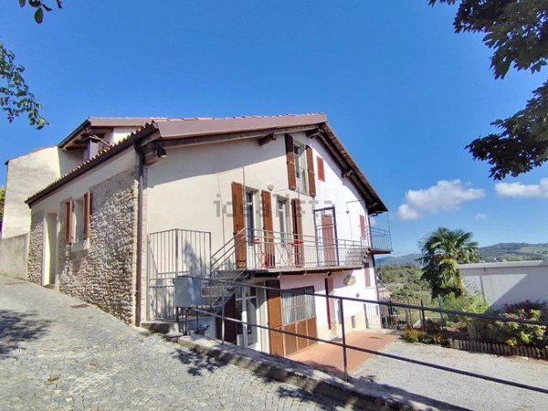 casa indipendente in vendita a Roddino