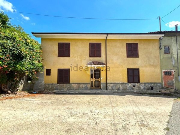 casa semindipendente in vendita a Roddino
