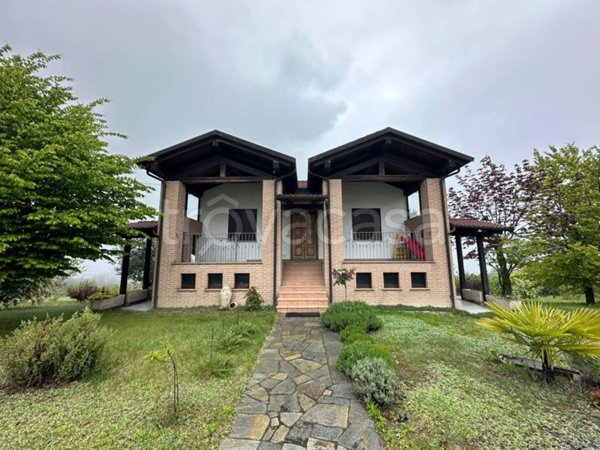 casa indipendente in vendita a Roddino