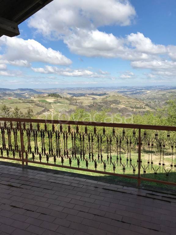 casa indipendente in vendita a Roddino