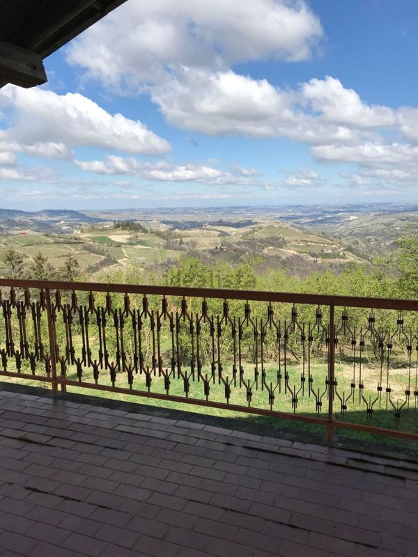 casa indipendente in vendita a Roddino