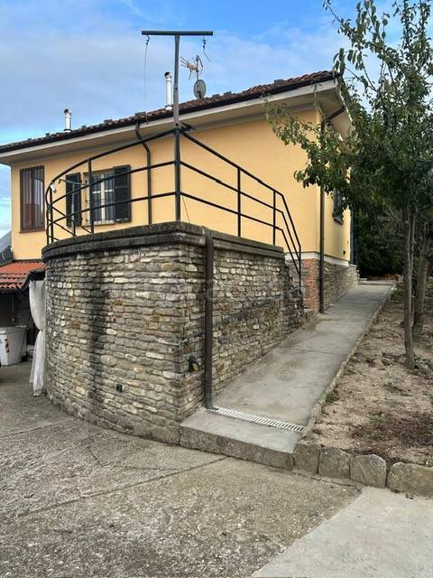 casa indipendente in vendita a Roddino
