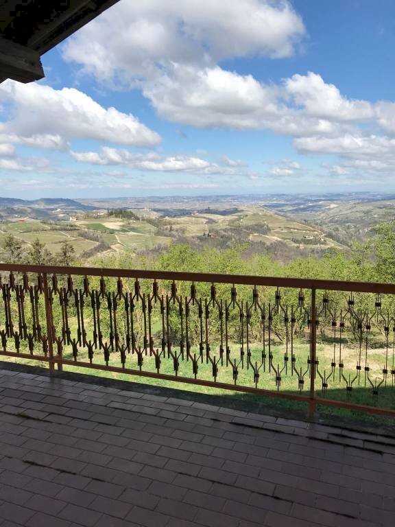 casa indipendente in vendita a Roddino